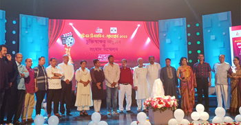 প্রথমবারের মতো অ্যাওয়ার্ড দিচ্ছে চলচ্চিত্র পরিচালক সমিতি