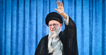 খামেনি বেঁচে আছেন, দৃঢ়তার সঙ্গে নেতৃত্ব দিচ্ছেন