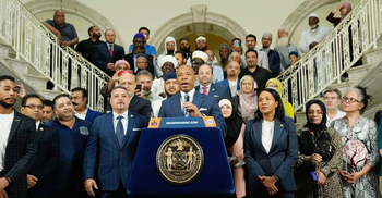 নিউইয়র্কে শুধু জুমার দিন শব্দ করে আজান দেওয়া যাবে