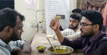 DU hall VP slams cafeteria head over poor food, staff in half-pants