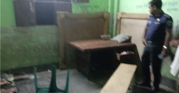 বগুড়ায় স্কুল ছাত্রসহ ছুরিকাহত দুই