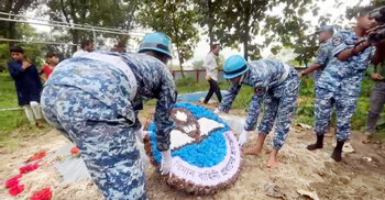 নিহত শিক্ষিকা মাসুকার কবরে বিমান বাহিনীর ‘গার্ড অব অনার’