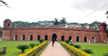 বাগেরহাটে ঈদের প্রধান জামাত ষাট গম্বুজ মসজিদে