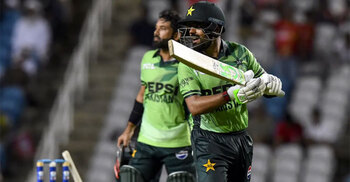 পাকিস্তানের টি-টোয়েন্টি দলে ফিরলেন বাবর আজম