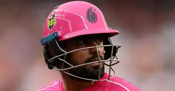 বিগ ব্যাশ অভিষেকেই ২ রানে আউট বাবর আজম