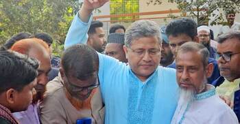 কেঁদে ও কাঁদিয়ে ফরিদপুর-২ আসন ছাড়লেন কৃষকদল নেতা বাবুল