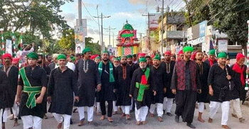 মানিকগঞ্জের গড়পাড়া ইমাম বাড়ীর আয়োজনে আশুরার সর্ববৃহৎ শোক মিছিল