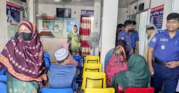 অপারেশন থিয়েটারে আয়া দিয়ে সন্তান প্রসব, বিশ্রামে চিকিৎসক