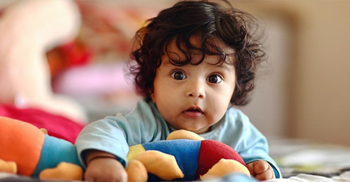 Research reveals male babies “talk” more in first year than female babies