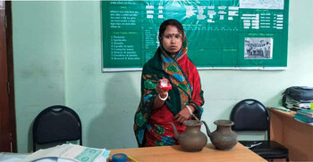 শখের বদনা ও আংটি-নাকফুল ফেরত পেলেন শ্রাবণী