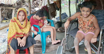 দুই মেয়ের চিকিৎসায় কিডনি বিক্রি চান হতভাগা বাবা