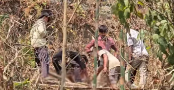 বান্দরবানে পাহাড়ের পাদদেশে মিললো মা-মেয়ের মরদেহ