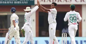 India under pressure again losing 2 wickets in 5 balls