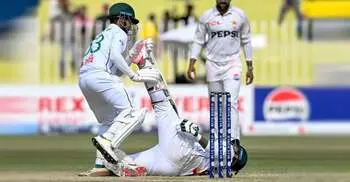 Mehidy, Das put on 165 as Bangladesh recover from 26-6