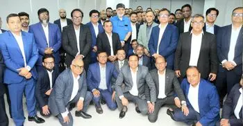 মিডল্যান্ড ব্যাংকের শাখা ব্যবস্থাপকদের নিয়ে ‘লিডার্স মিট’ অনুষ্ঠিত