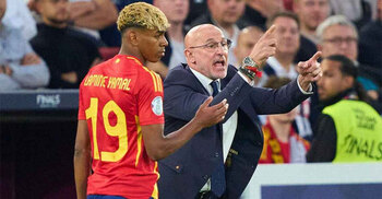 ইয়ামালের গোপনে অস্ত্রোপচার, ক্ষেপে আগুন স্পেন কোচ