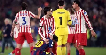 অ্যাটলেটিকোর মাঠে বার্সার বাঁচামরার লড়াই