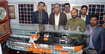 মাত্র ২০ যাত্রী নিয়ে বরিশাল পৌঁছালো স্টিমার ‘পিএস মাহসুদ’