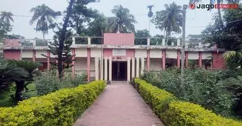 যেখানে আজও জীবন্ত অবিসংবাদিত নেতা শেরে বাংলার স্মৃতি