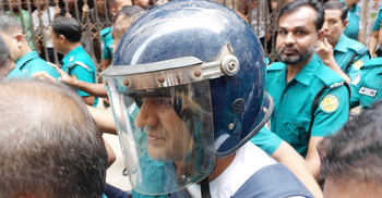 ‘ভালো থাকুক বাংলাদেশ’ আদালতে ব্যারিস্টার সুমন