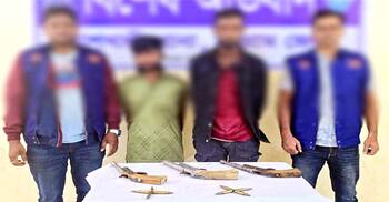 বাঁশখালীতে ডিবির অভিযানে আগ্নেয়াস্ত্র ও গুলি উদ্ধার, গ্রেফতার ২