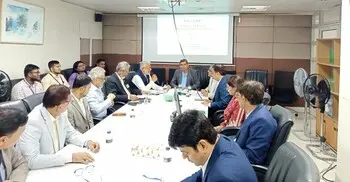 অপ্রদর্শিত আয়ের প্রবণতা বন্ধে নিবন্ধন ব্যয় কমানোর আহ্বান
