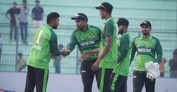 আকবরের সেঞ্চুরির পর রিশাদের ৪ উইকেট, নর্থ জোনের দাপুটে জয়