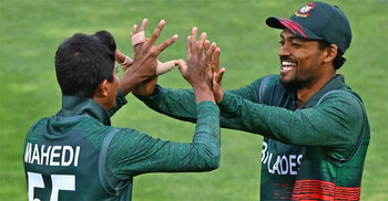 বাংলাদেশের বোলিংয়ে দিশেহারা নিউজিল্যান্ডের ব্যাটিং