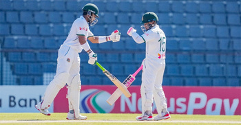 ৩০১ রানের লিড নিয়ে বাংলাদেশের ইনিংস ঘোষণা