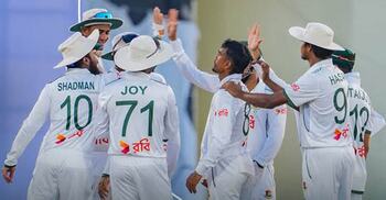 লাঞ্চ বিরতি, জিততে ৩ উইকেট দরকার বাংলাদেশের