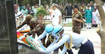President, PM pay homage to BDR carnage martyrs