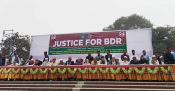 Dismissed BDR members stage sit-in at Shaheed Minar