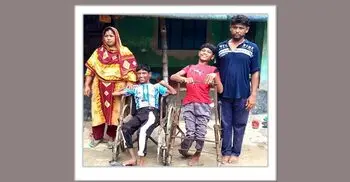 প্রতিবন্ধী যমজ ছেলেকে নিয়ে লড়ে চলেছেন বাবা-মা, প্রয়োজন একটু সহায়তা