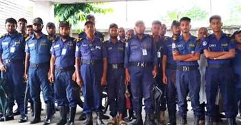 বেনাপোল বন্দরে নিরাপত্তাকর্মীদের চাকরি রক্ষায় ঘুস দাবির অভিযোগ