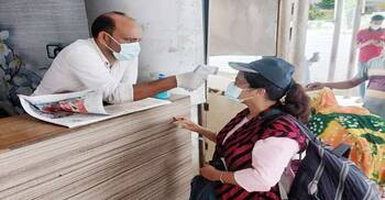 বেনাপোল বন্দরে নেই স্বাস্থ্য বিভাগের কোনো নির্দেশনা