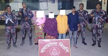 ঝিনাইদহ সীমান্তে নারী শিশুসহ আটক ১৩