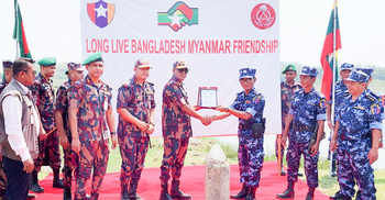 বিজিবি মহাপরিচালকের সঙ্গে বিজিপির শুভেচ্ছা বিনিময়