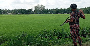 শূন্যরেখার ভেতরে বেড়া নির্মাণের চেষ্টা বিএসএফের, বিজিবির বাধা