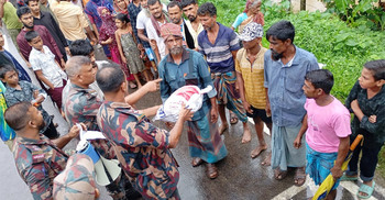বন্যায় বিপর্যস্ত কারাবন্দিসহ ৪০০ জনকে খাদ্য সহায়তা দিলো বিজিবি