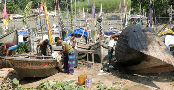 নিষেধাজ্ঞা শেষে নদীতে নামতে প্রস্তুত ভোলার ৩ লাখ জেলে