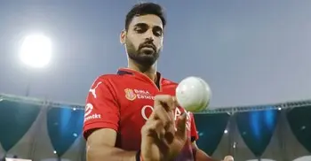 প্রথম পেসার হিসেবে আইপিএলে ‘২০০’ ভুবনেশ্বরের