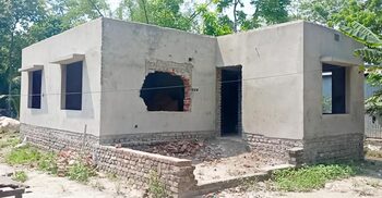 কোথাও ঘর তৈরিই হয়নি, কোথাও অর্ধেক করে লাপাত্তা ঠিকাদার
