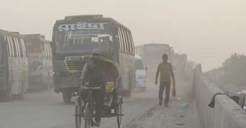 বায়ুদূষণের শীর্ষে দিল্লি, ঢাকা দ্বিতীয়