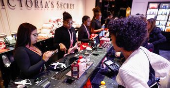 যুক্তরাষ্ট্রে ব্ল্যাক ফ্রাইডের অনলাইন কেনাকাটায় রেকর্ড