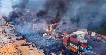 ঘটনার ১১ মাস পরও ৯ হাজার ৯০৬ অক্ষত কার্টন পণ্যে ধোঁয়ার গন্ধ