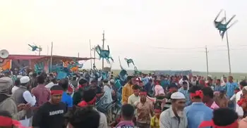 বিএনপি প্রার্থী ফজলুর রহমানের জনসভায় চেয়ার ছোড়াছুড়ি, আহত ২০