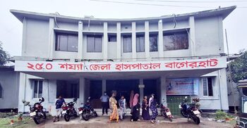 বাগেরহাটে বিএনপি-স্বতন্ত্র প্রার্থীর সমর্থকদের সংঘর্ষ, আহত ১৫