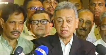 নির্বাচন ছাড়া ছোটখাটো বিষয়ে সময় নষ্ট করে লাভ নেই: আমীর খসরু