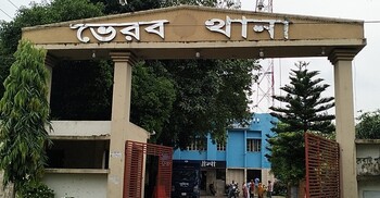 ভৈরবে কেন্দ্রের পাশে বিশৃঙ্খলা, ইউনিয়ন বিএনপির সভাপতি আটক