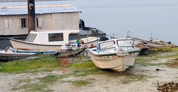 জলের ‘পাগলা ঘোড়া’ ডাঙায় ঘুমায়